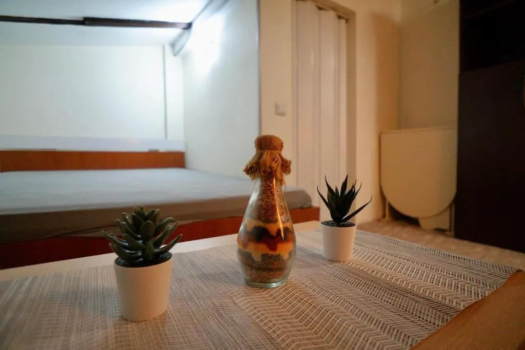 Appartamento 2-Room Cozy Retreat Near City Center Bucarest Romania