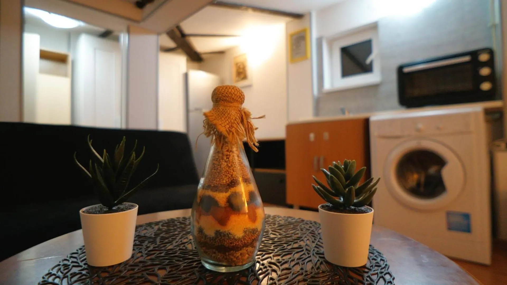 Appartamento 2-Room Cozy Retreat Near City Center Bucarest